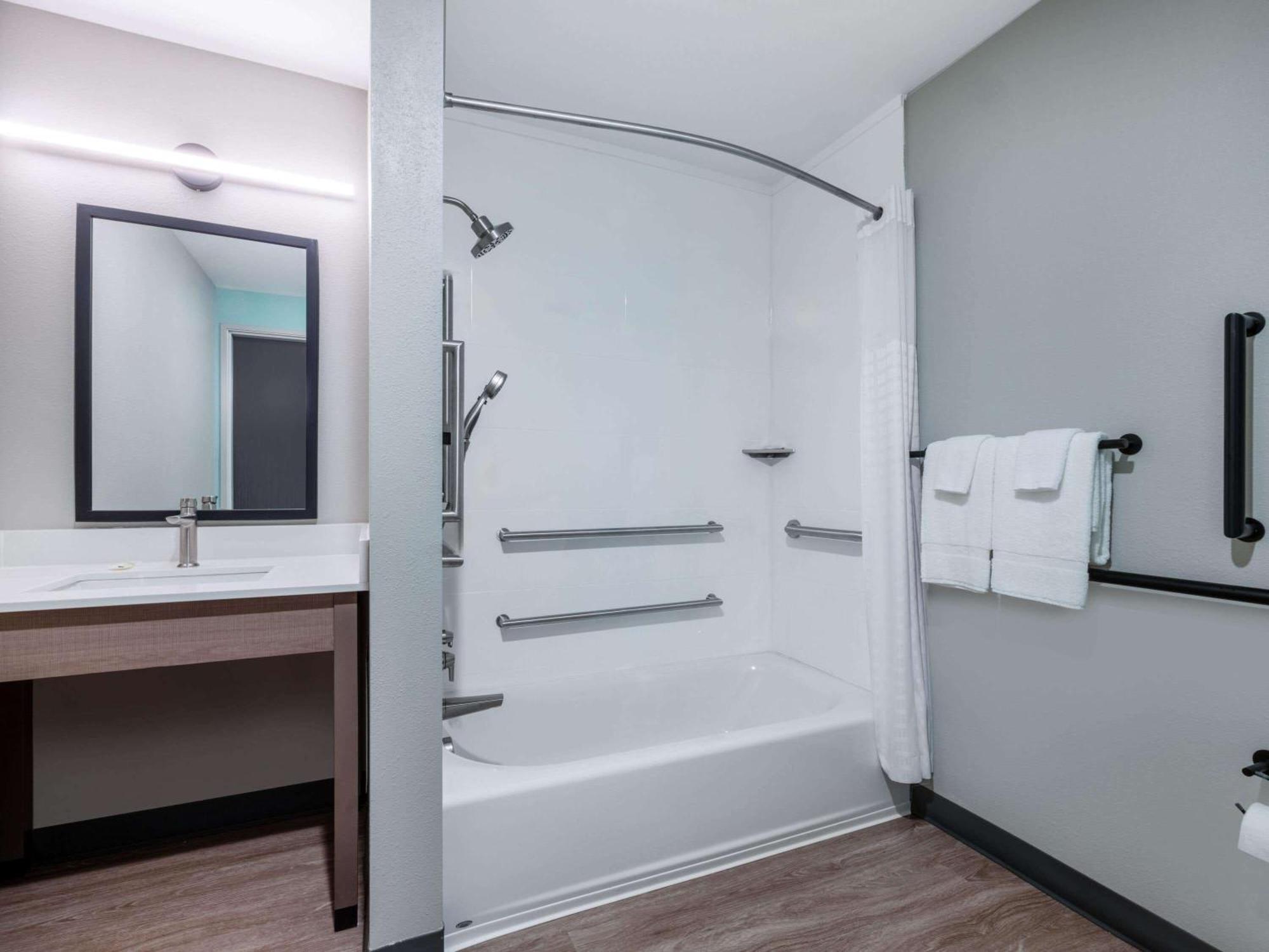 Echo Suites Extended Stay By Wyndham Indianapolis Ameriplex Buitenkant foto