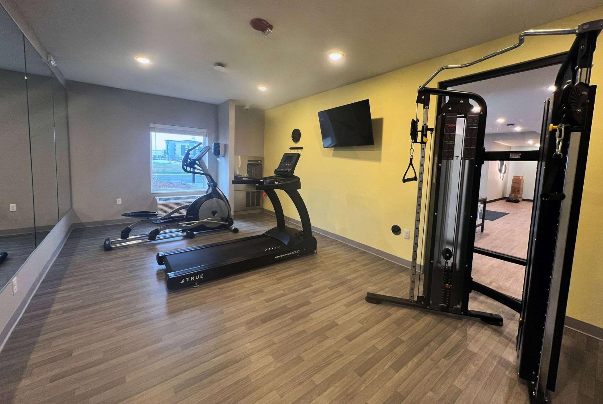 Echo Suites Extended Stay By Wyndham Indianapolis Ameriplex Buitenkant foto